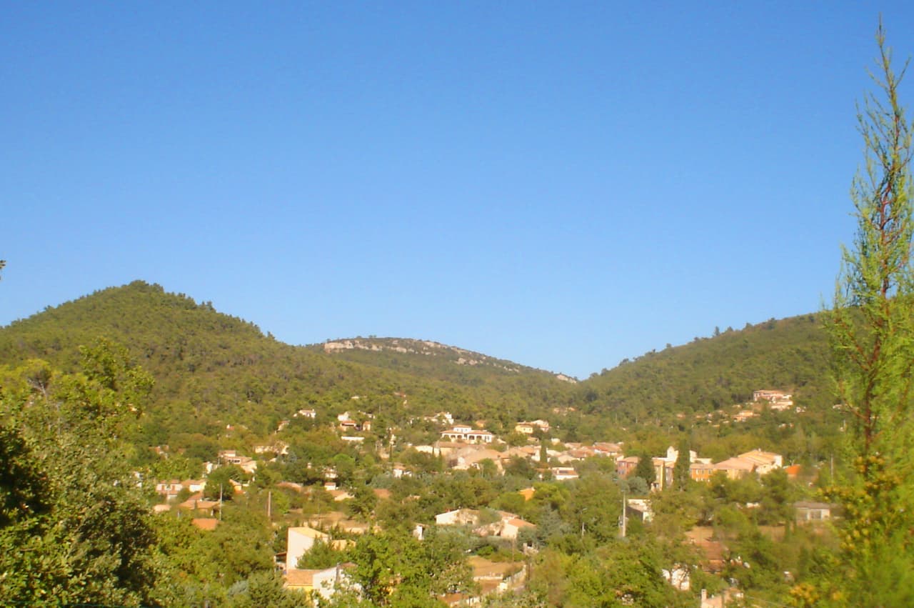 Vue de Rocbaron - Massages et spas à Rocbaron
