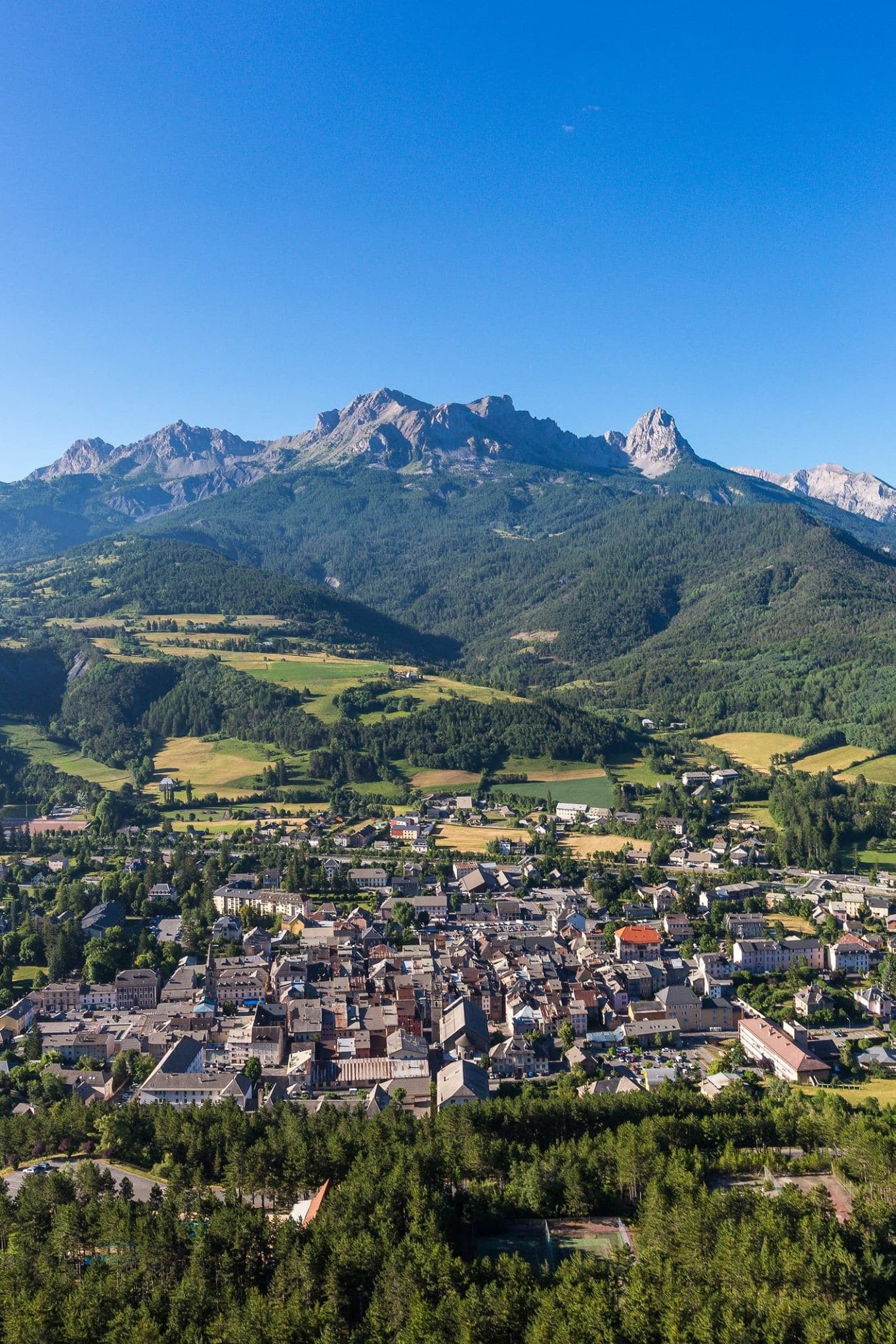 Vue de Barcelonnette - Massages et spas à Barcelonnette